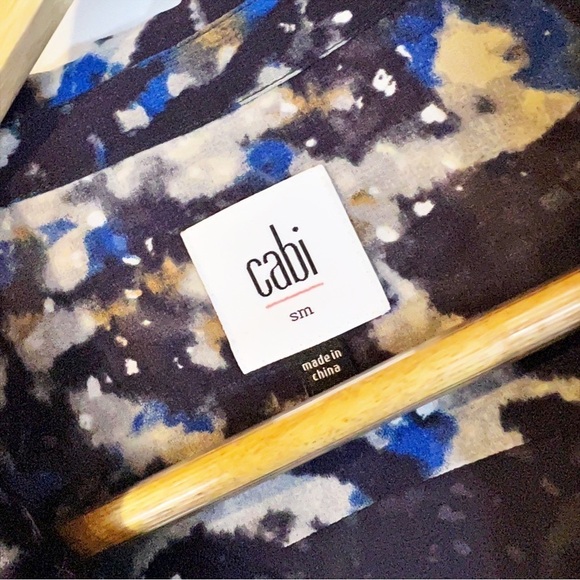 Cabi Starry Night Art to Wear Ruffle Button Business Casual Blouse - Picture 4 of 5